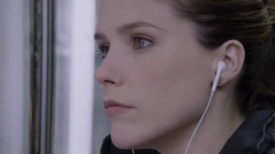           [rock music
  playing through headphones] - Chicago P.D.