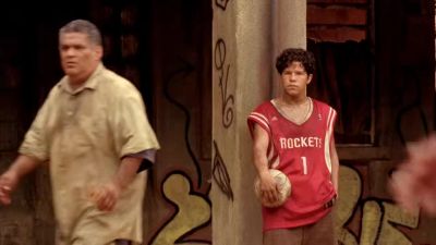 [ROCK 'N' ROLL MUSIC
PLAYING ON RADIO] - Prison Break