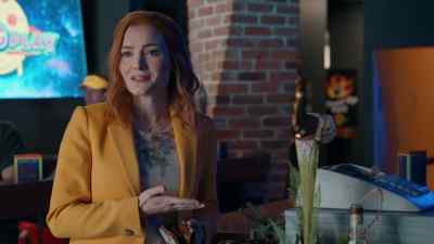 [Roe laughs] - Aurora Teagarden Mysteries: A Lesson in Murder