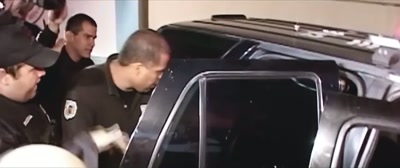 [Rogério]
People are screaming, "Murderer." - A Life Too Short: The Isabella Nardoni Case