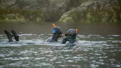 ROGIER: Now we need to go down
and search for some stuff. - Restaurants at the End of the World