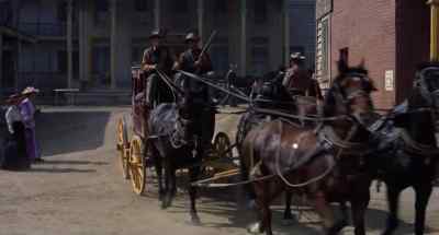 - Rolfe, good evening.
- Good evening, Franz. - Cat Ballou