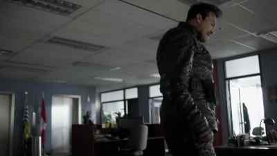 Rollins, you've got 20
seconds to get to the roof - Continuum