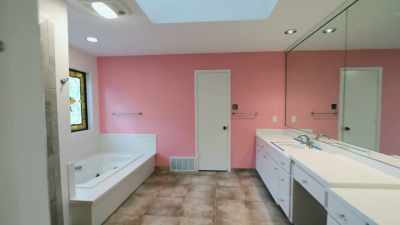 [Ron] Gotta love pink. - Renovation Impossible