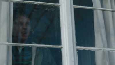 - Ron--Ronnie!
[whimpers] - FBI: Most Wanted