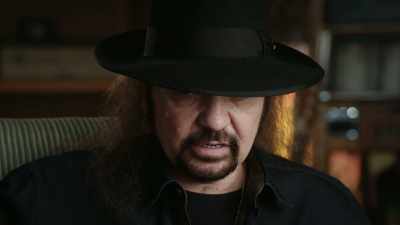 Ronnie was here,
and I was between him and Dean, - If I Leave Here Tomorrow: A Film About Lynyrd Skynyrd