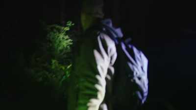 [ronny] how the hell
is this thing moving around - Expedition Bigfoot