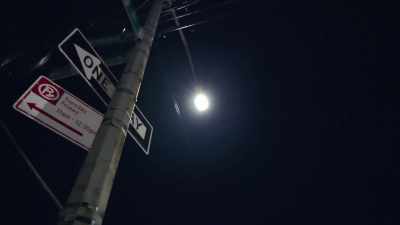 Roscoe's cell phone 
pings him at the location - New York Homicide