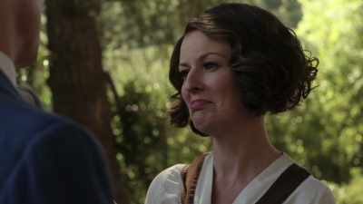 (Rose chuckles) - The Last Tycoon