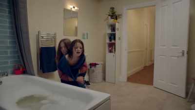 -[Rosie moans]
-Gotcha! - There She Goes