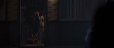 Rosie... you stay here. - Bad Times at the El Royale