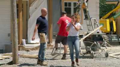 Rotem: Oh, my gosh!
(laughs) - Renovation Resort