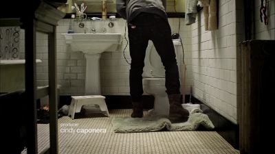 ♪ Round up the friends you got ♪ - Shameless