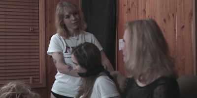 - Roxie, what have you done? - Night of the Dead Sorority Babes