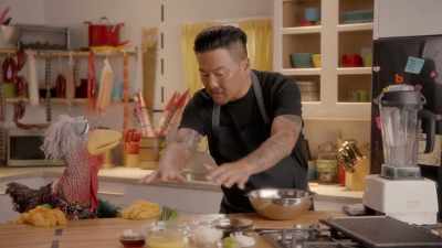 ROY: First, we make the Kalbi. - Muppets Now