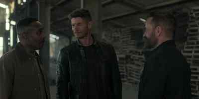 Rozie, show Beckett around.
I'll see you guys inside. - Sniper: The Last Stand