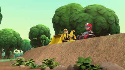 Rubble, help Winnie
out of the mud. - PAW Patrol