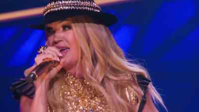 ♪ Rubi,
download our app ♪ - Carrie Underwood: Reflection