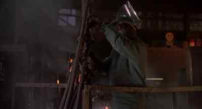 -Rudy, I need more water!
-I'm not getting anything! - Rudy