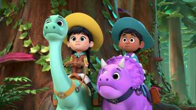 [rumbling footsteps] - Dino Ranch