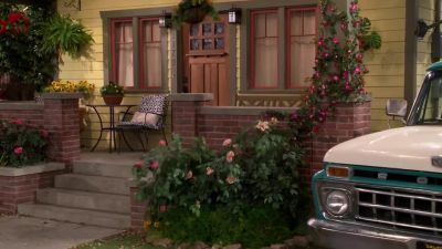 [rumbling] - The Neighborhood