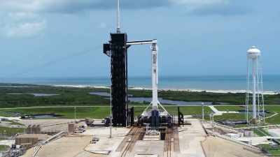 Rumfærgen havde sin tid.
Men Falcon og Dragon- - Space Titans: Musk, Bezos, Branson