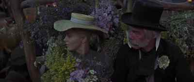 Rumson, he got married today
Married today, married today - Paint Your Wagon