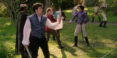 Run! Run!
Agatha, get out of there! - The School for Good and Evil
