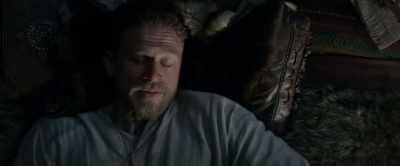 Run, son! - King Arthur: Legend of the Sword