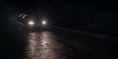 ♪ Run up, run up ♪ - Vampire Academy