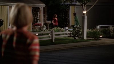 (Running footsteps)
 (door slams) - Desperate Housewives