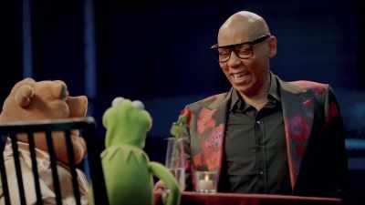 (RUPAUL AND HOWARD LAUGHING) - Muppets Now