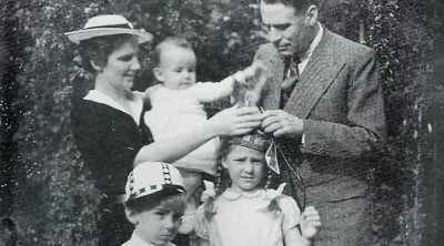 Rupert's father was
actually a very cold person - The Murdochs: Empire of Influence