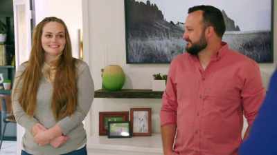 [Russell]  I thought this
 renovation was
 gonna be impossible. - Renovation Impossible