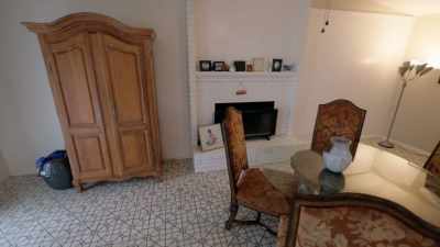 [Russell] The fireplace
screams "entertainment" to me. - Renovation Impossible