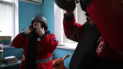 Russian strikes are
causing problems with Internet - 20 Days in Mariupol