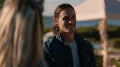 - Ryan, he saw my tattoo
business, - Moonshine