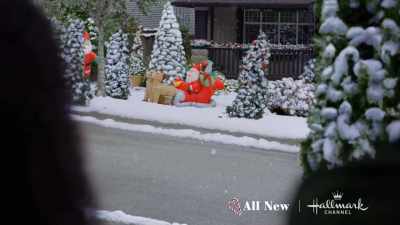 [Ryan] Yeah. It sure does. - The Santa Stakeout