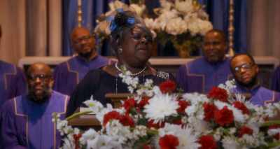 - S And when He looks at me a'
Come on down. - A Madea Family Funeral