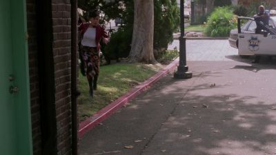 S.F.P.D. Drop your weapon! - Charmed