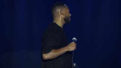 Să spună cineva povestea." - Marlon Wayans: God Loves Me
