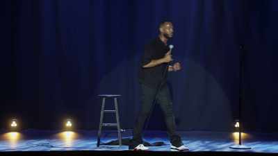 Să vă spun ceva.
Înainte să fiu comediant, actor, - Marlon Wayans: God Loves Me
