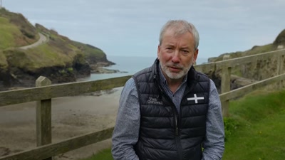 Så på ett decennium,
har det inbringat - Farewell Doc Martin