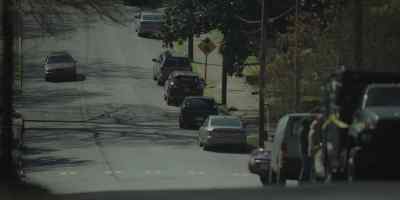 SABLO: Officer.
Move that car for me, please. - The Outsider