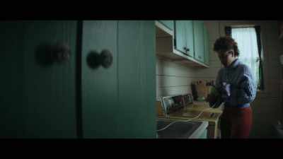 [Sabrina] I'm gonna go inside
and get a cold one, - The Young Wife