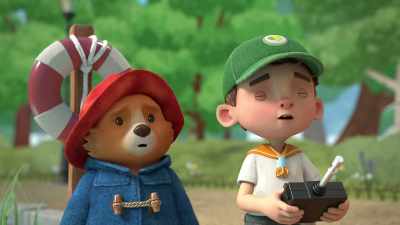 [sad music] - The Adventures of Paddington