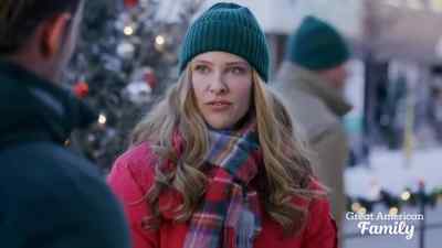 Said you wanna decorate your
tree tonight, so it's on me. - Christmas Under the Northern Lights