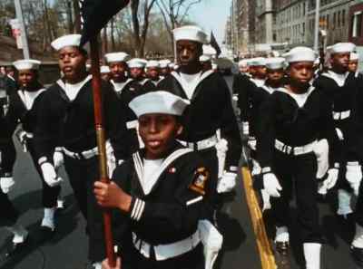 - [Sailors] One, two. - Far from Vietnam