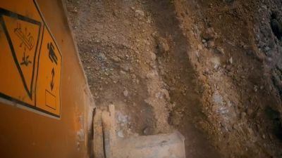 Sakes. That's just
pure bedrock right there. - Gold Rush