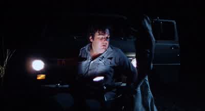 Sally? I think we ought to go. - The Texas Chain Saw Massacre